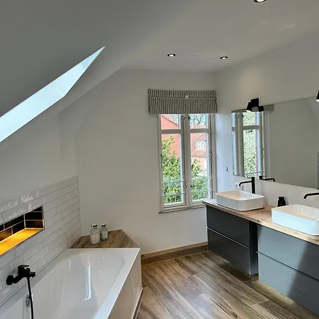 Kleine Freizeit In Appartement *